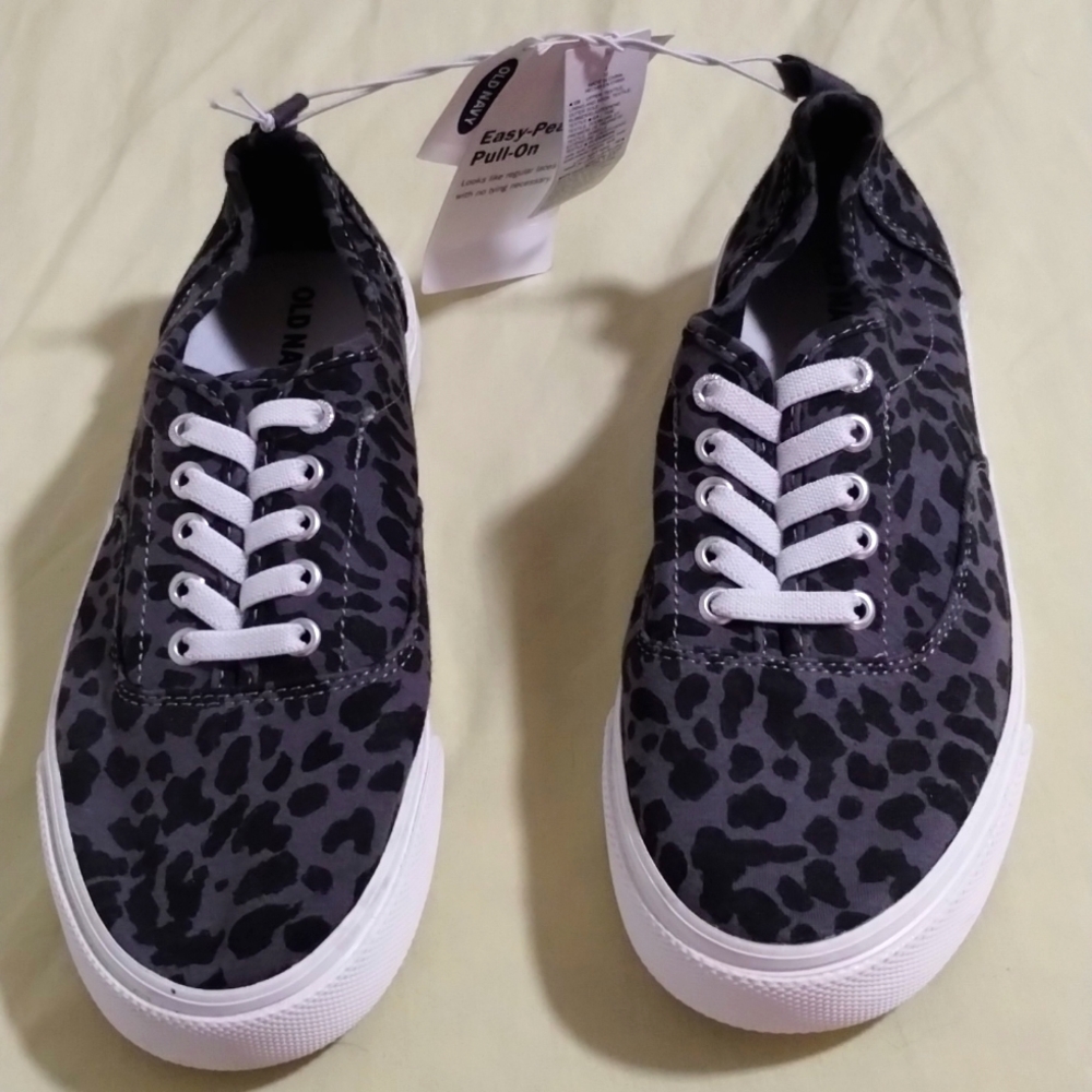 Old Navy Cheetah Print Slip On Shoes